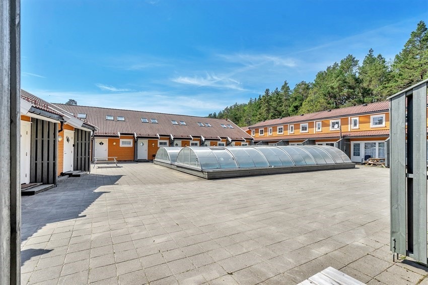 Badeanlegg. Deilig å usjenert. Galleribilde