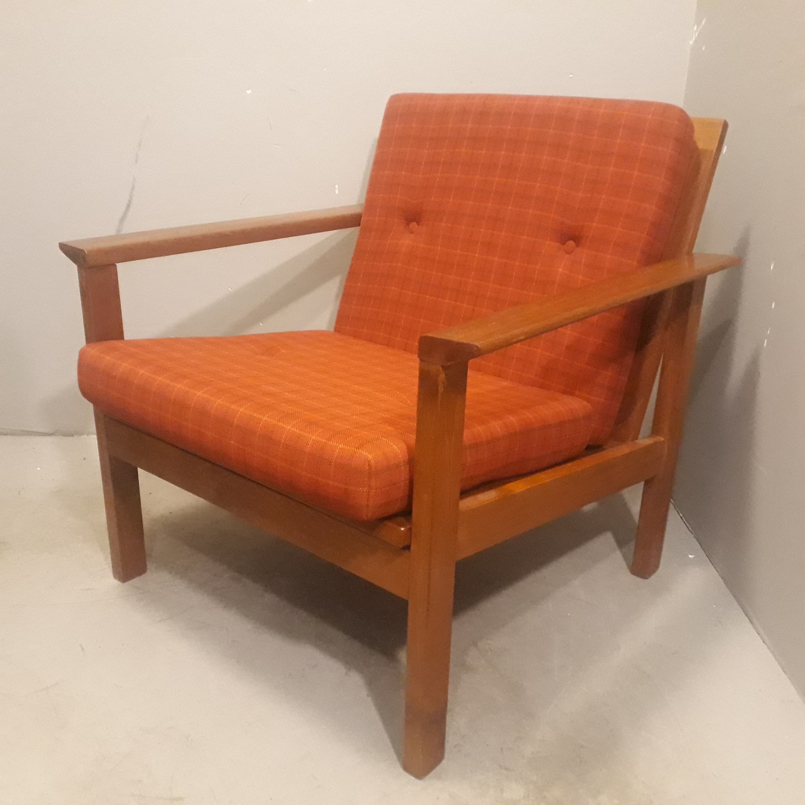 Retrovintage Lenestoler | FINN.no Retro lenestoler i teak og ull. Torbjørn Afdal Tono | FINN.no