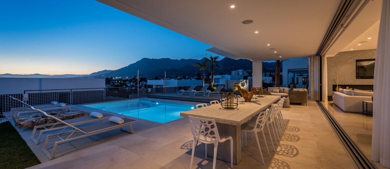 Pool area at dusk Galleribilde