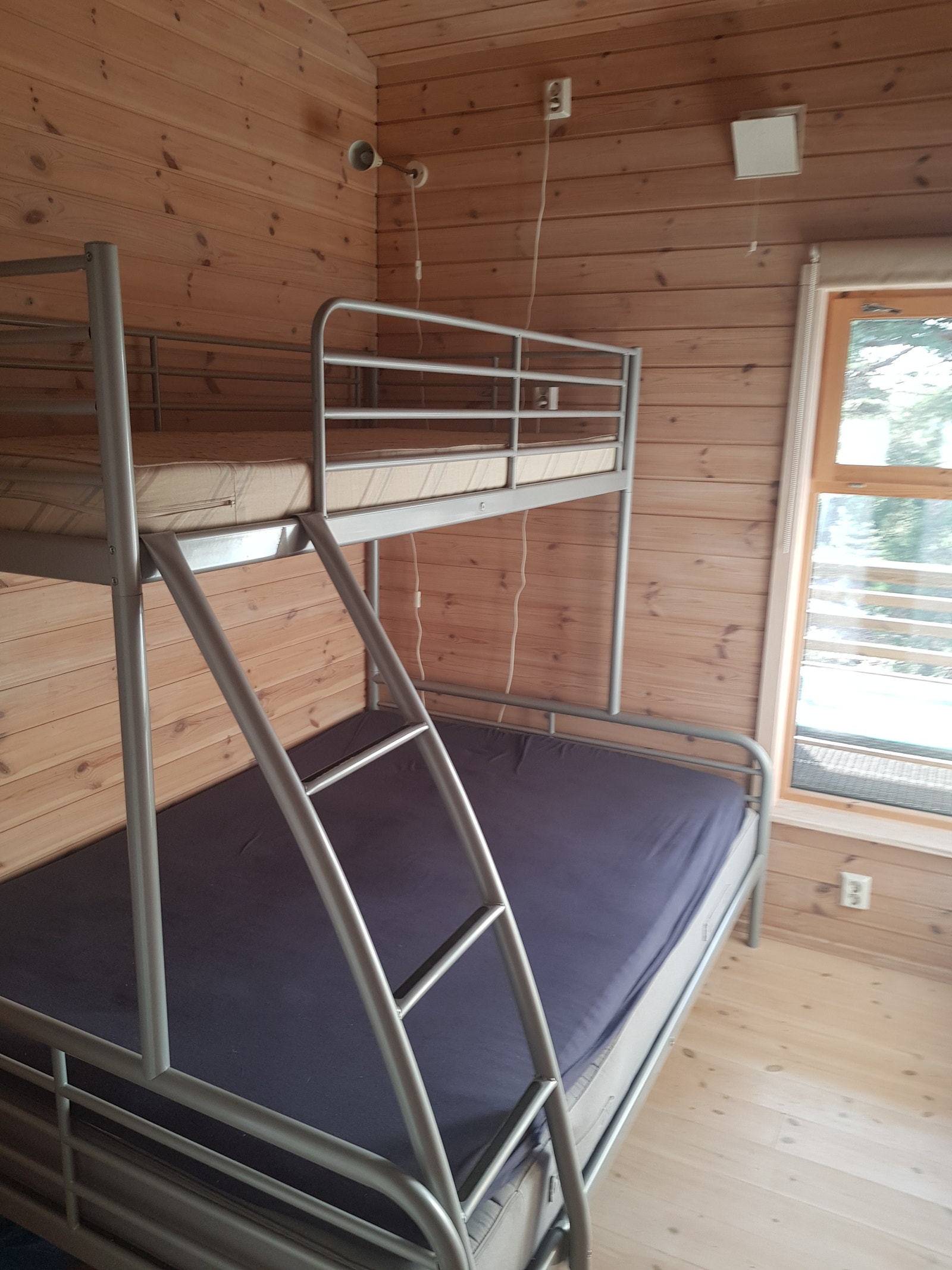 Soverom med 3 senger Galleribilde