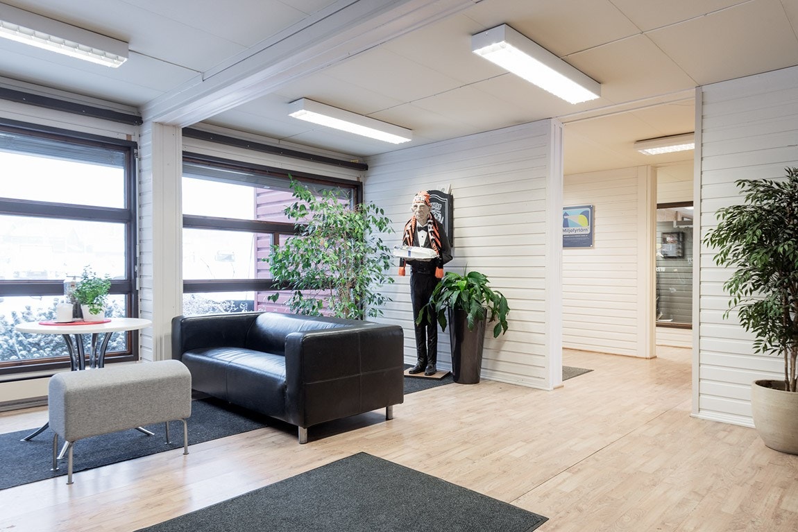 Inngangsparti kontordel Galleribilde