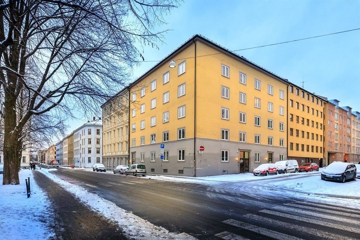 Enveiskjørt gate Galleribilde