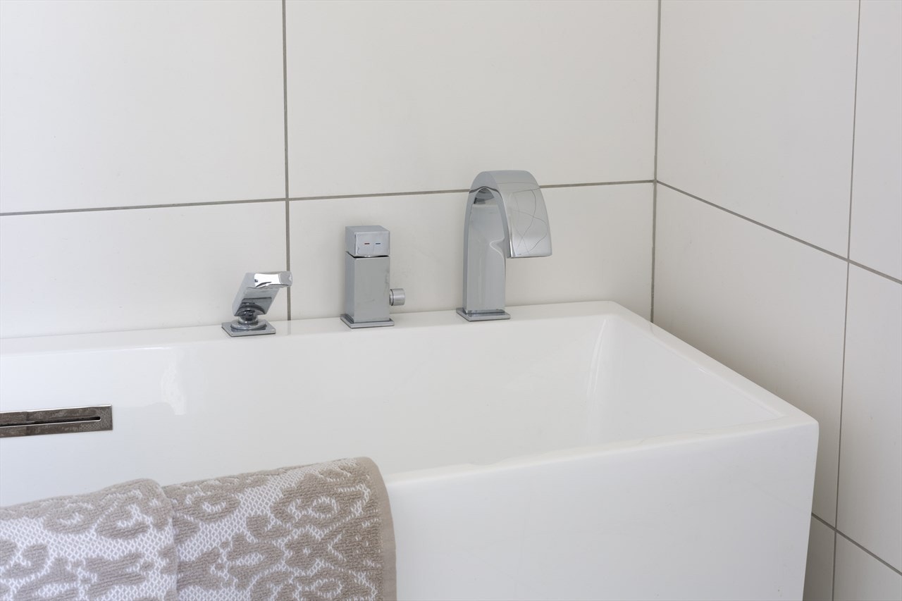 Badet i andre etasje har et deilig badekar for ekstra nytelse og velvære. Galleribilde