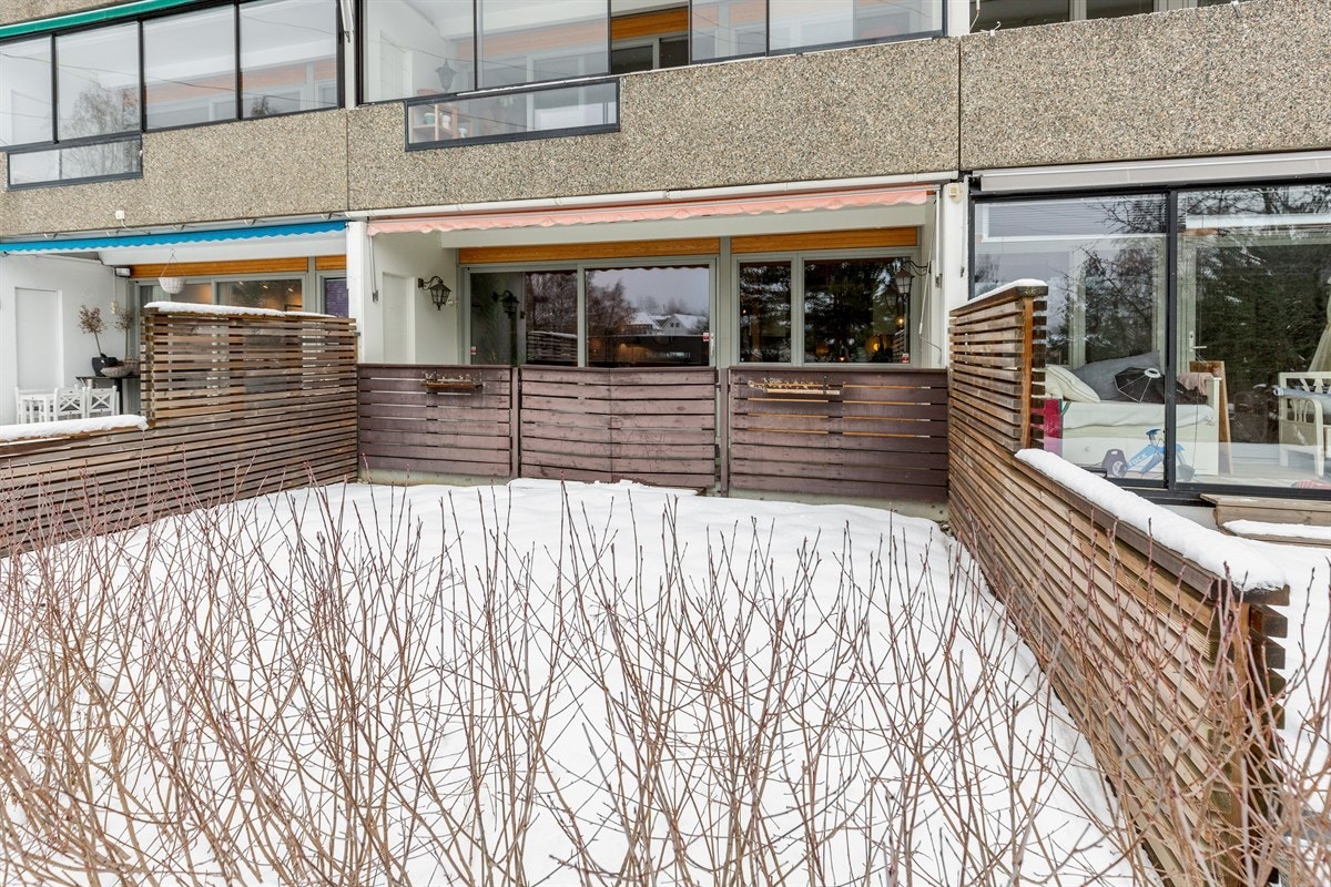 Adkomst til markterrasse på ca. 30 kvm. Galleribilde