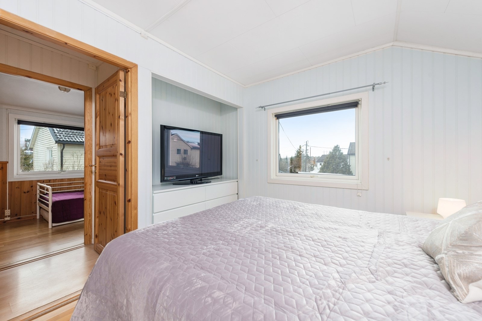 Hovedsoverom med plass til garderobe om ønskelig. Galleribilde