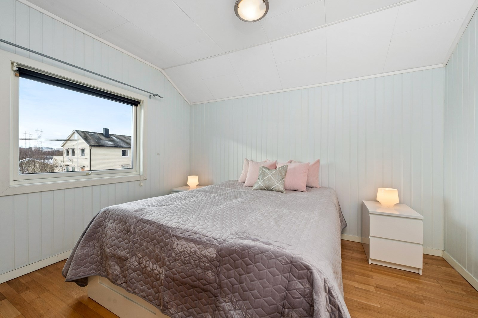 Delikat hovedsoverom. Galleribilde