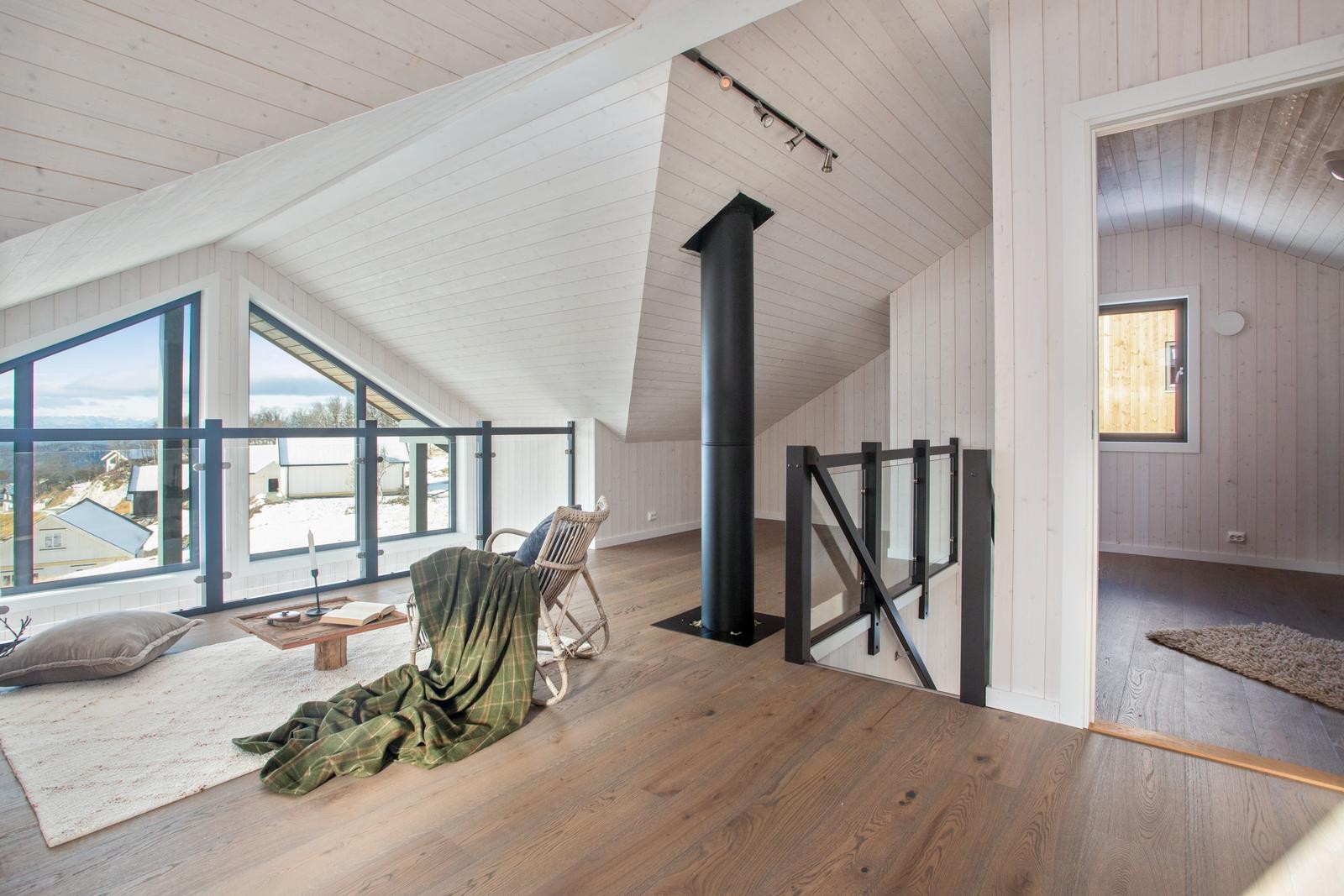Fra hems i tilsvarende hytte Galleribilde