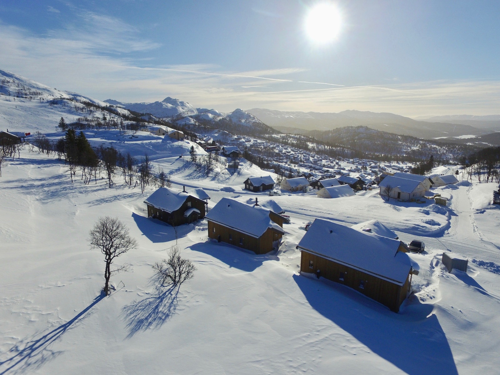 Fra samme tomteområde - tomten ligger rett til høyre for disse. Galleribilde