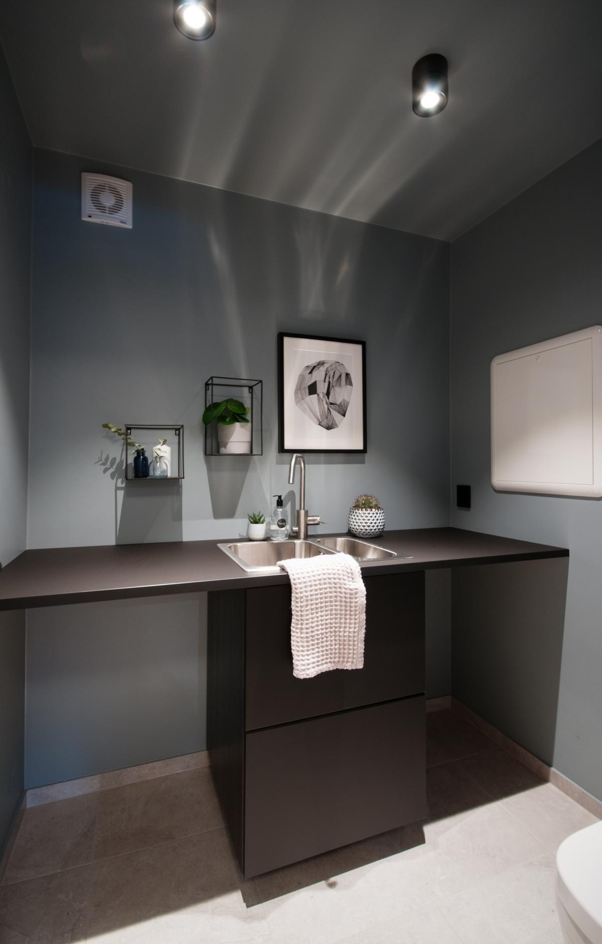 Flott vaskerom med gulvvarme - nytt i 2019 Galleribilde