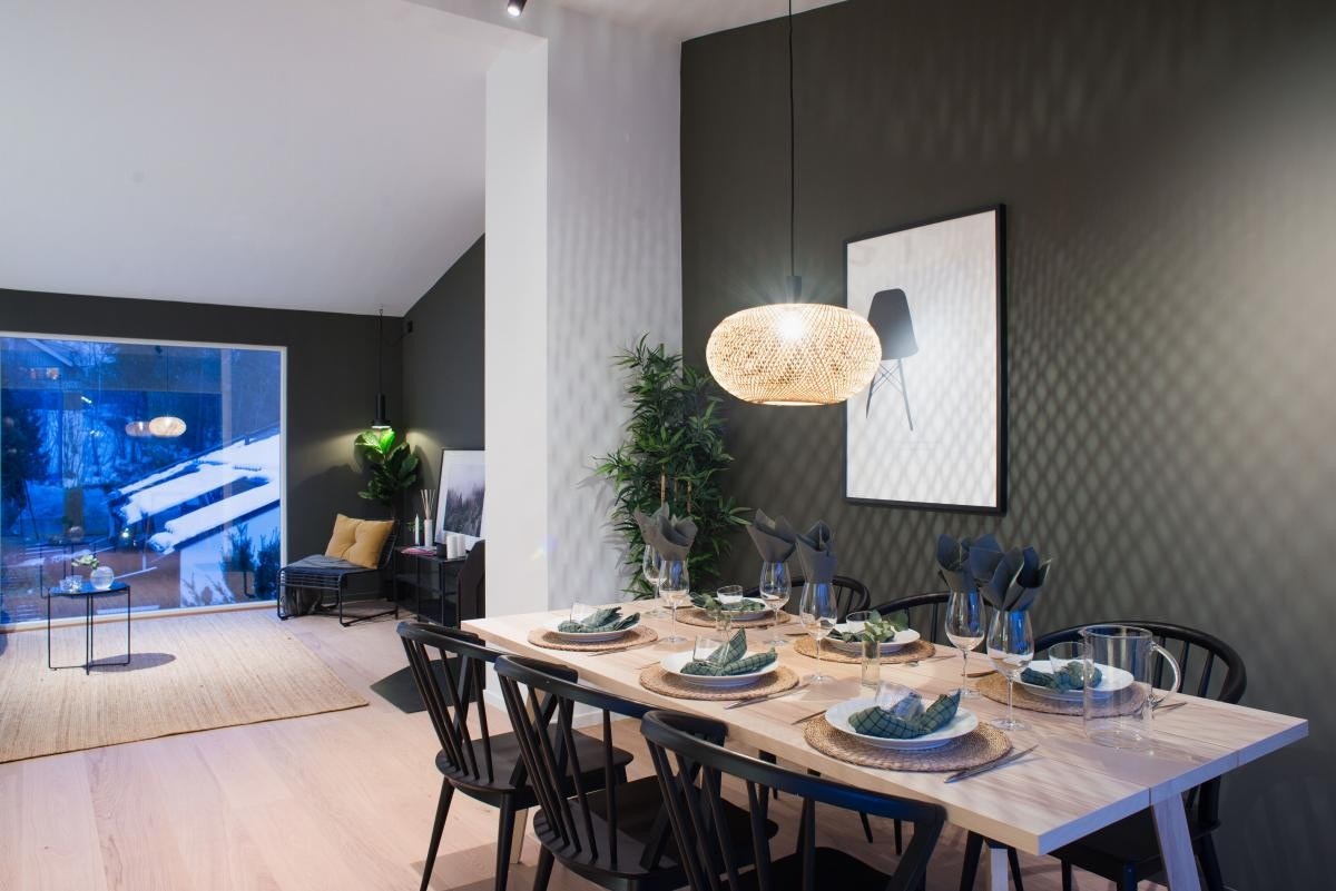 Boligen er oppusset med fokus på gode, funksjonelle løsninger og tidsriktige materialvalg Galleribilde