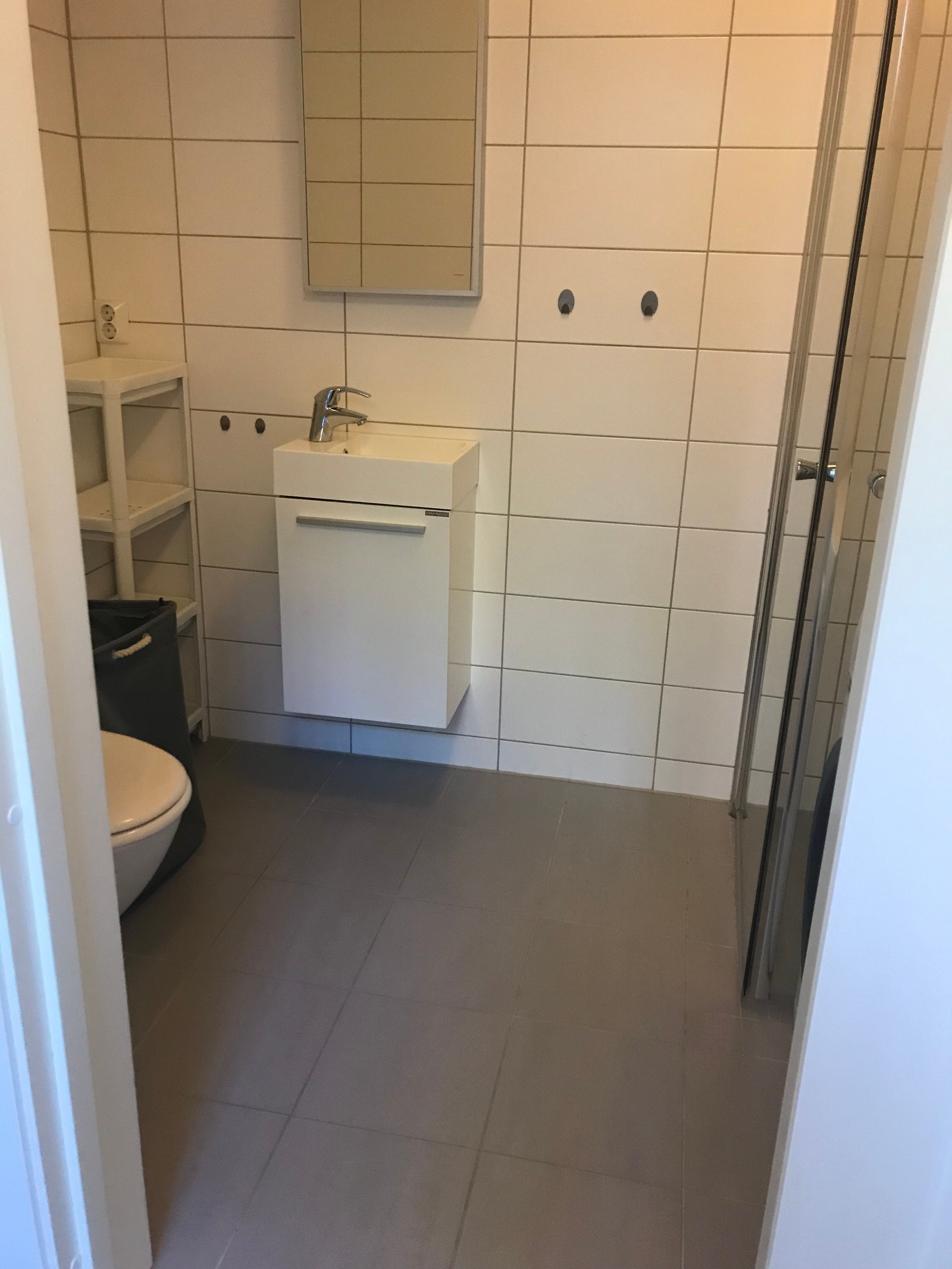 Bad med vaskemaskin Galleribilde