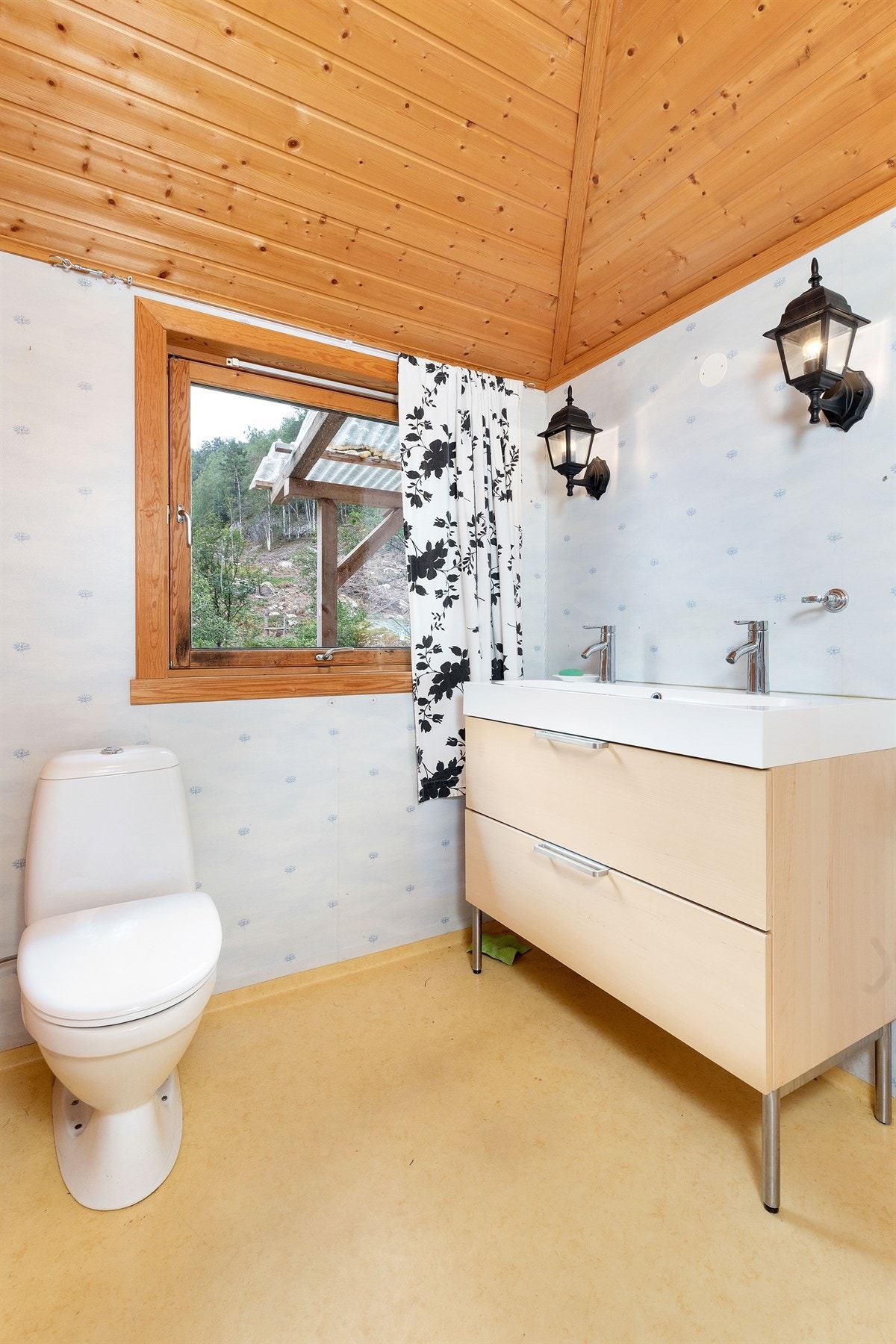 Baderom - hovedetasje Galleribilde