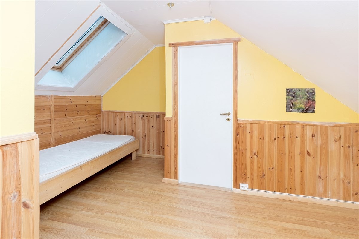 Soverom som tidligere er brukt som kontor - Loftsetasje Galleribilde