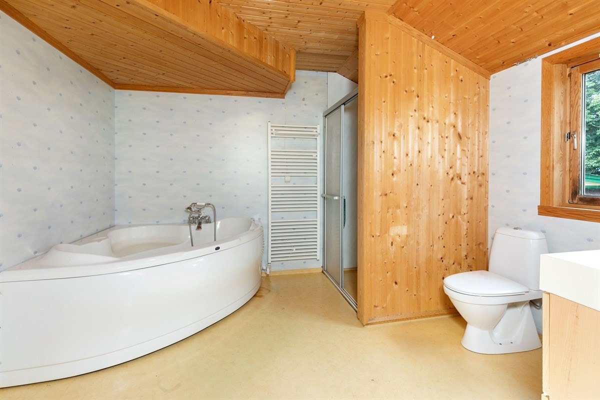 Baderom - hovedetasje Galleribilde