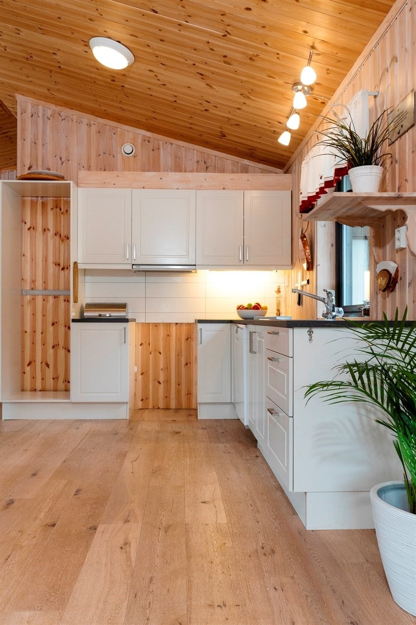 Kjøkkenet sett fra stuen. Galleribilde