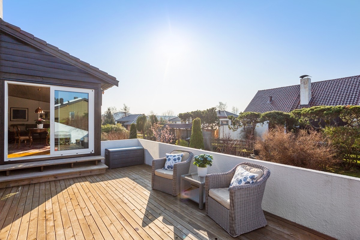 Deilig terrasse med gode solforhold Galleribilde