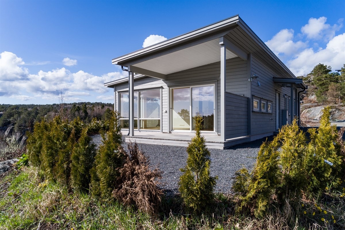Moderne ny fritidseiendom med fantastisk beliggenhet like ved Lyngør Galleribilde