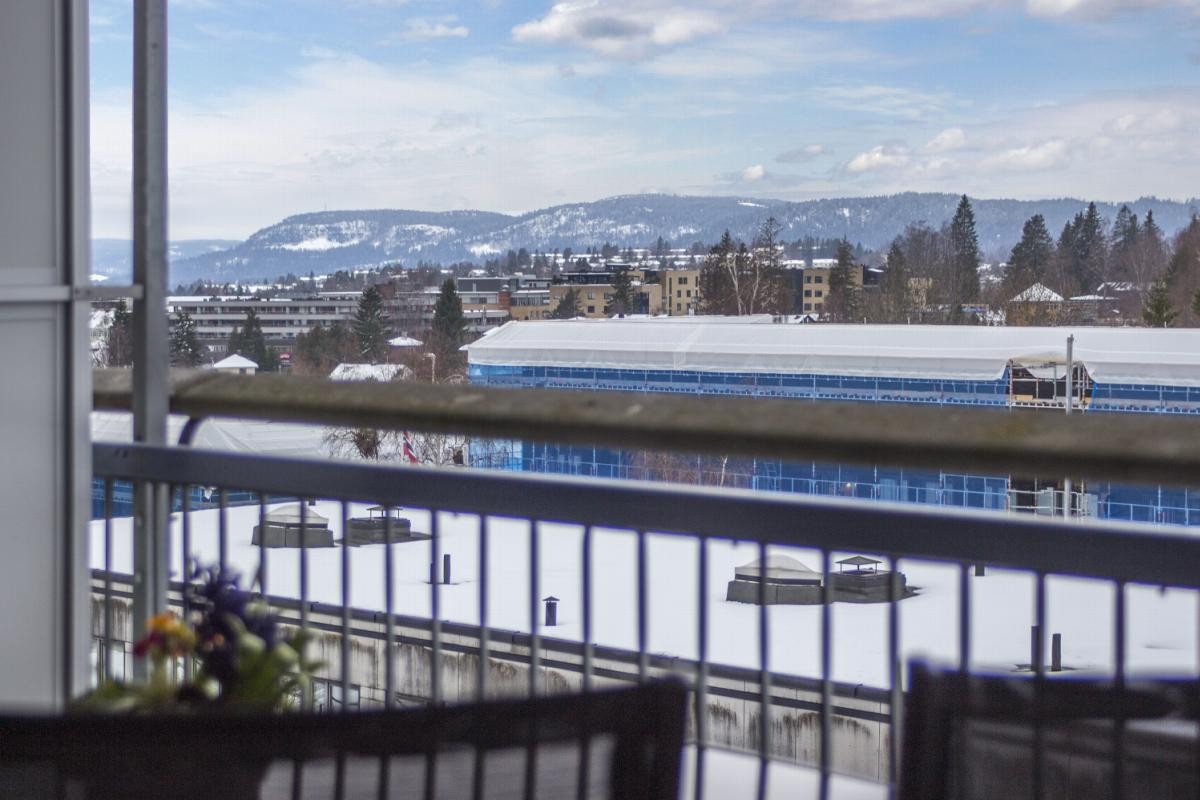 Utsikt fra balkong - dag. Galleribilde