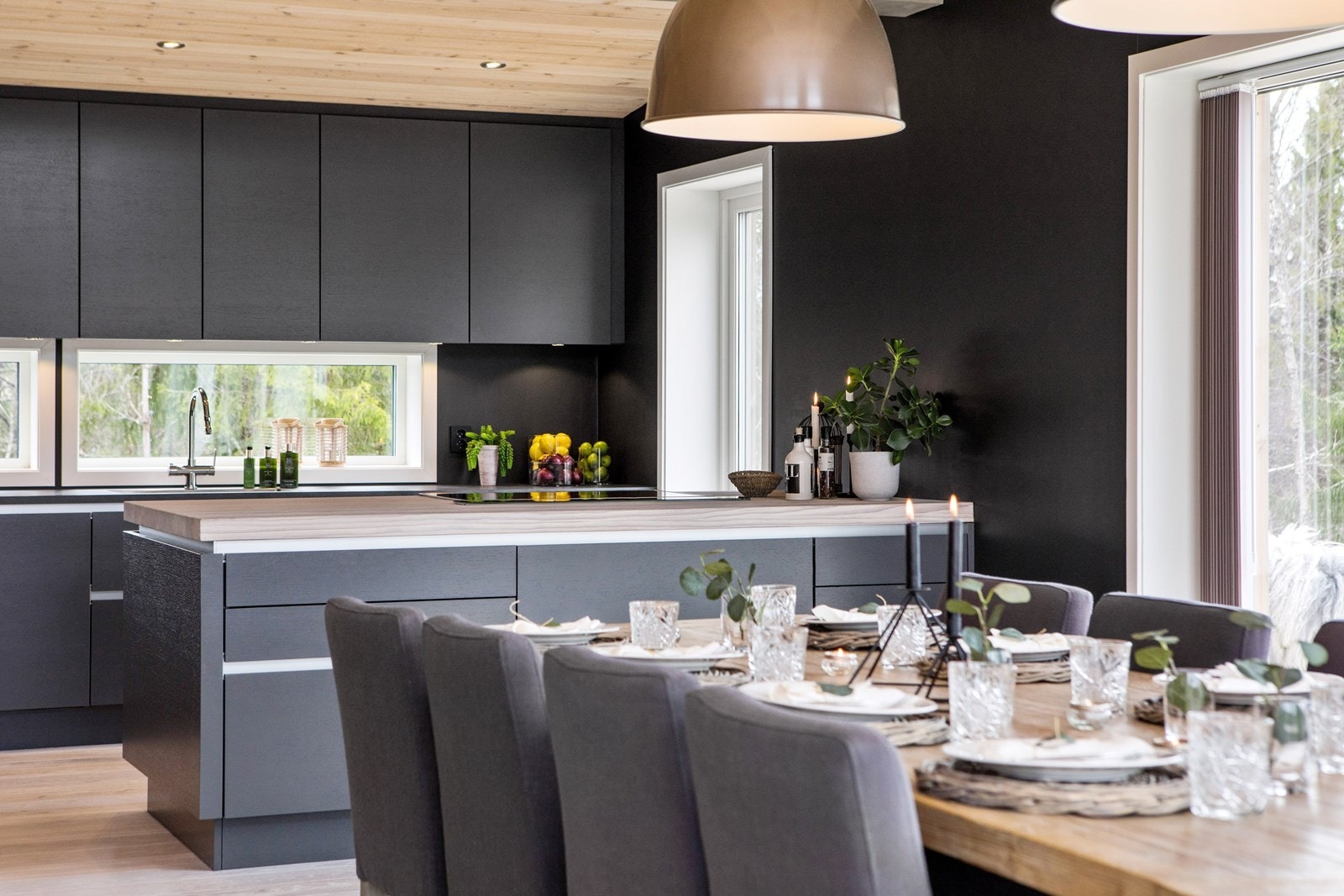 Splitter ny kjøkkeninnredning, type Origo Miele integrerte hvitevarer 2016/2017. Galleribilde