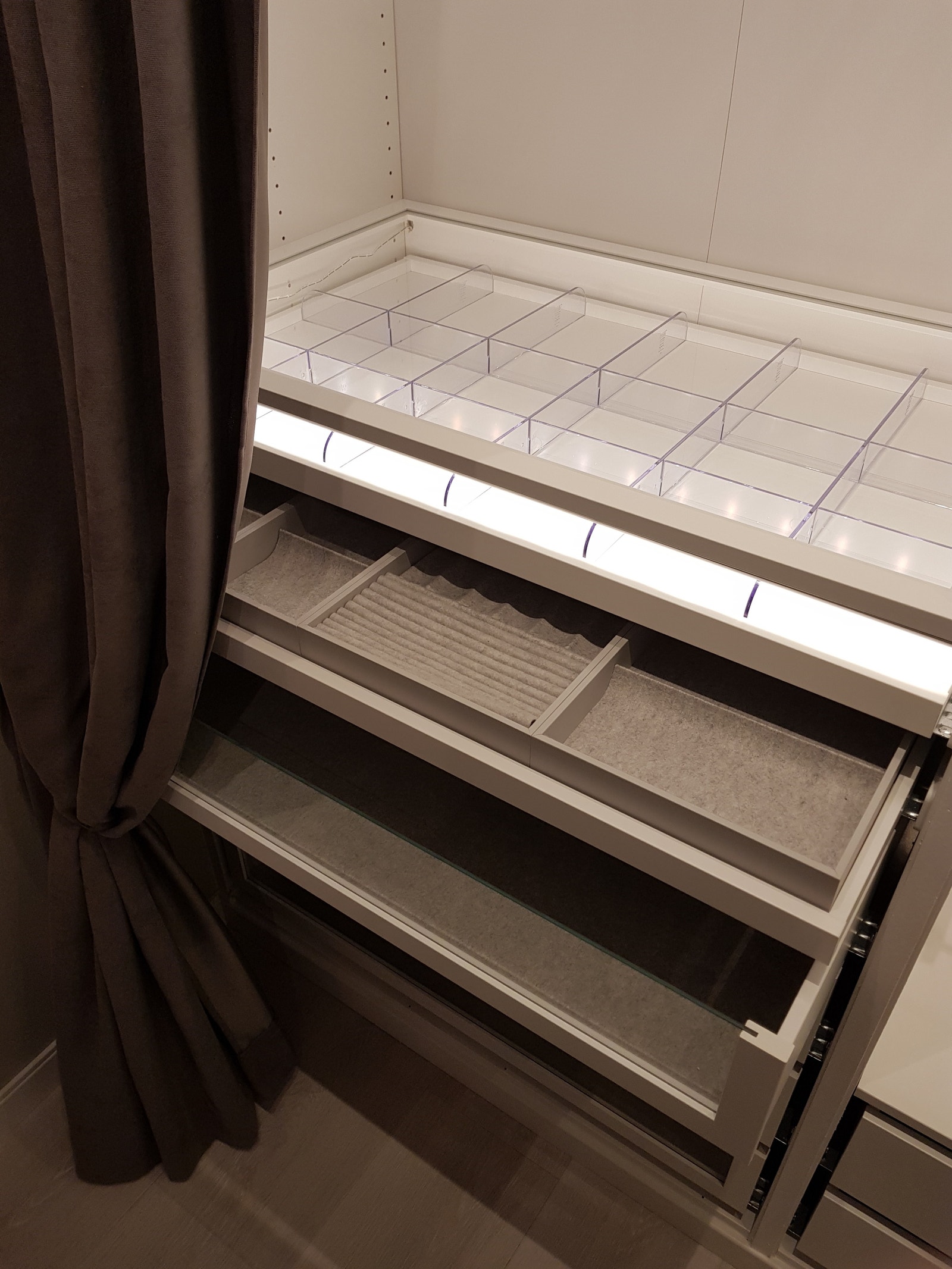 Garderobeinnredning Galleribilde