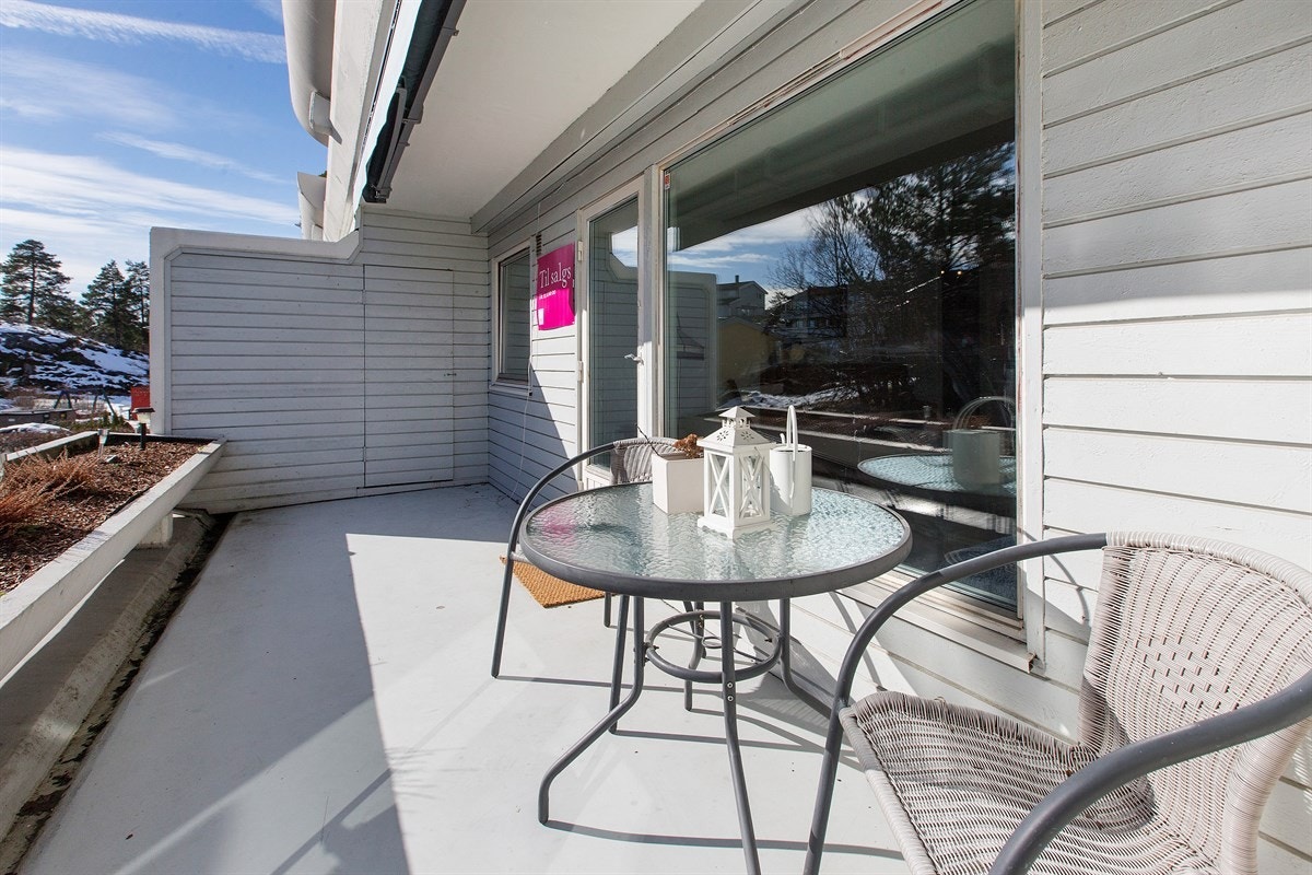 Begge balkongene er på 8 kvm med god plass til møblering. Galleribilde