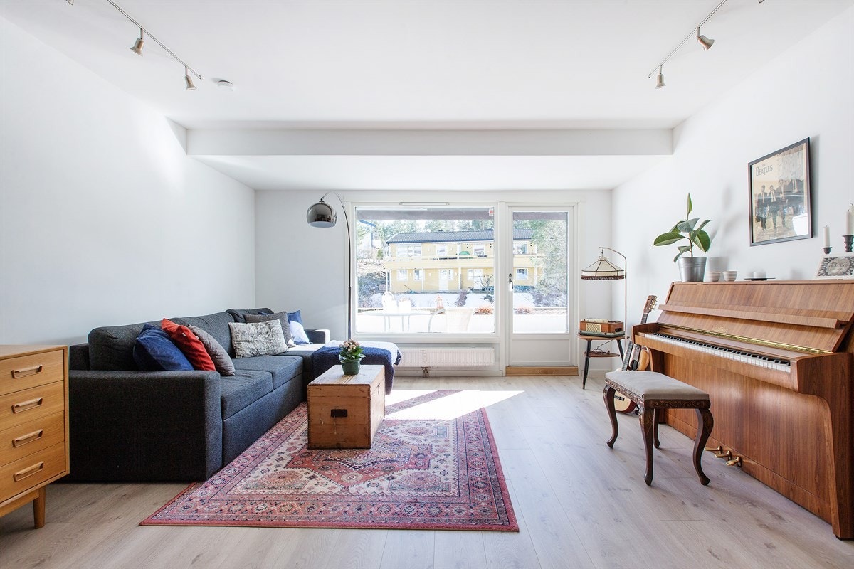 Lusetjernveien 82 presenteres av MNEF Andreas Alvenes v/ Boa Eiendomsmegling Oslo. Galleribilde