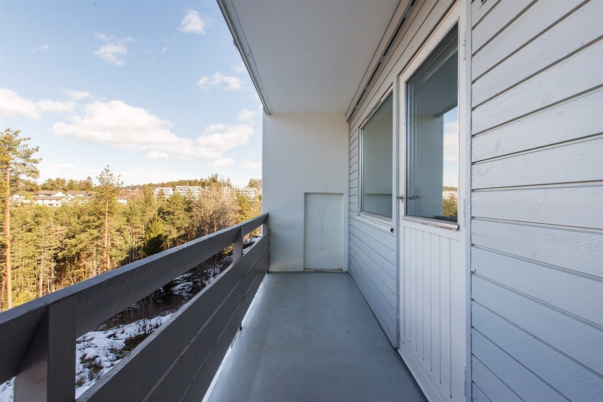 Med to balkonger har man alltid tilgang på gode solforhold gjennom hele dagen. Galleribilde