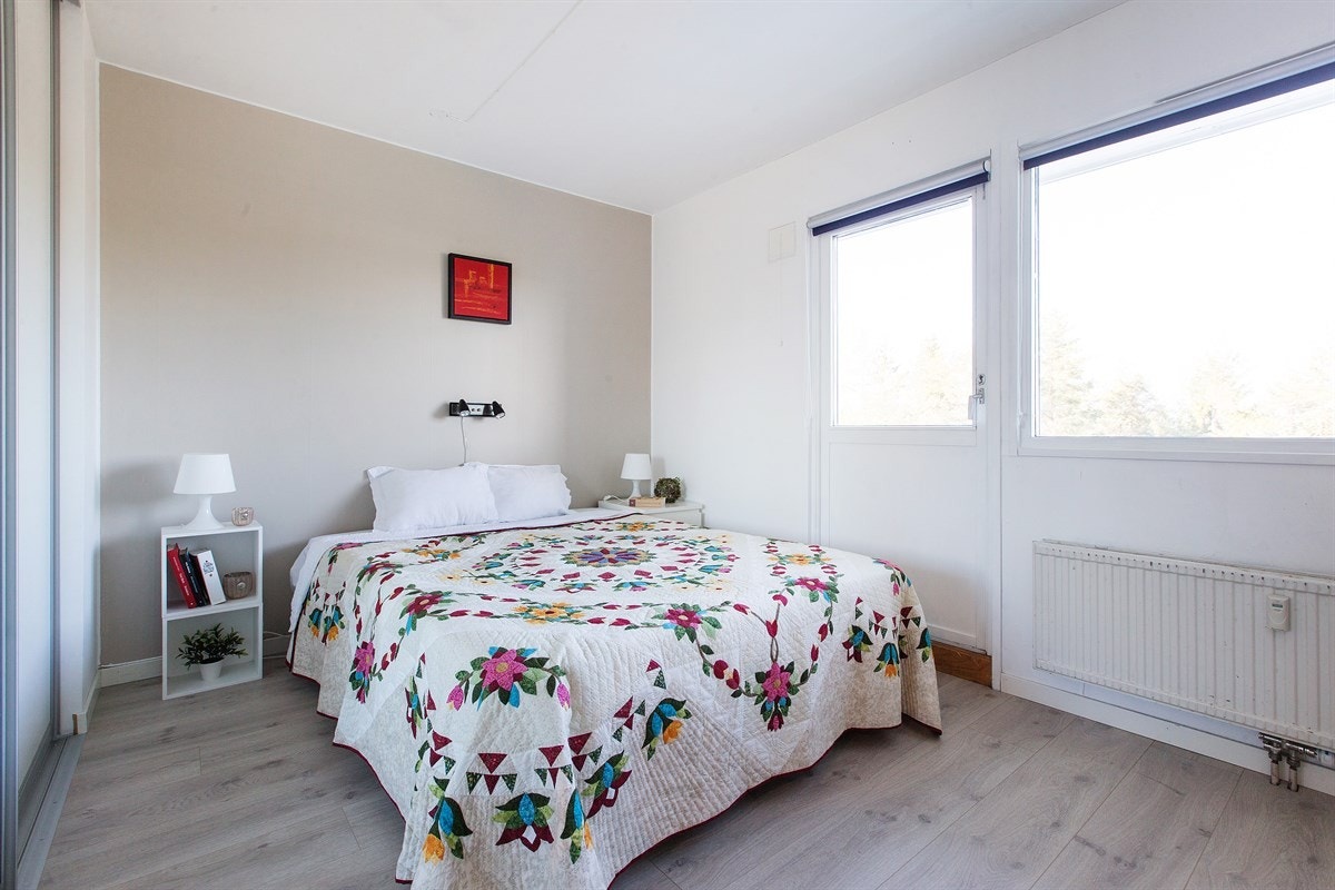 Leiligheten inneholder totalt fire soverom i tillegg til tv-stue. Galleribilde