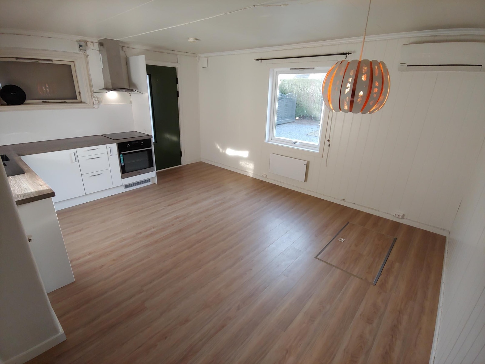 Ny gulv og vegger Galleribilde