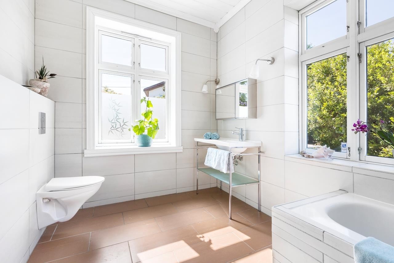 Bad i 1. etasje. Galleribilde