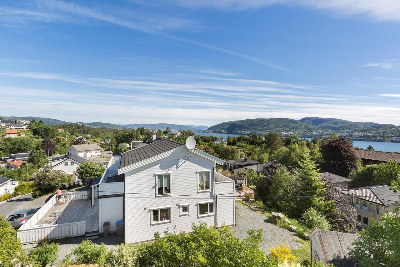 Utsikt fra kjøkkenet. Galleribilde