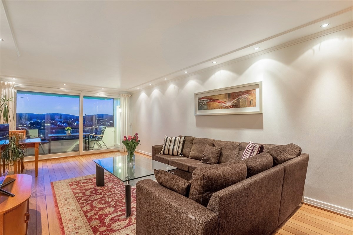 Nedsenket himling og lyskasser med downlights Galleribilde