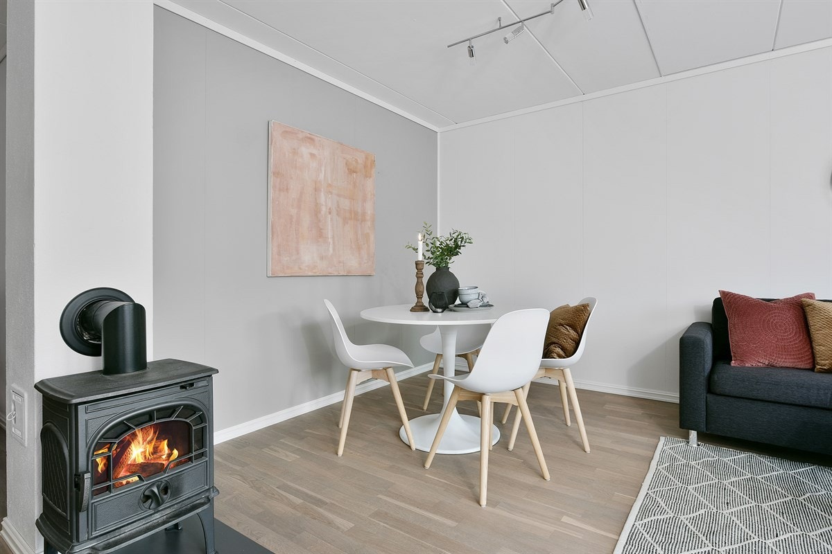 En fin peisovn fra Jøtul gir stuen ekstra varme og hygge på kalde dager. Galleribilde