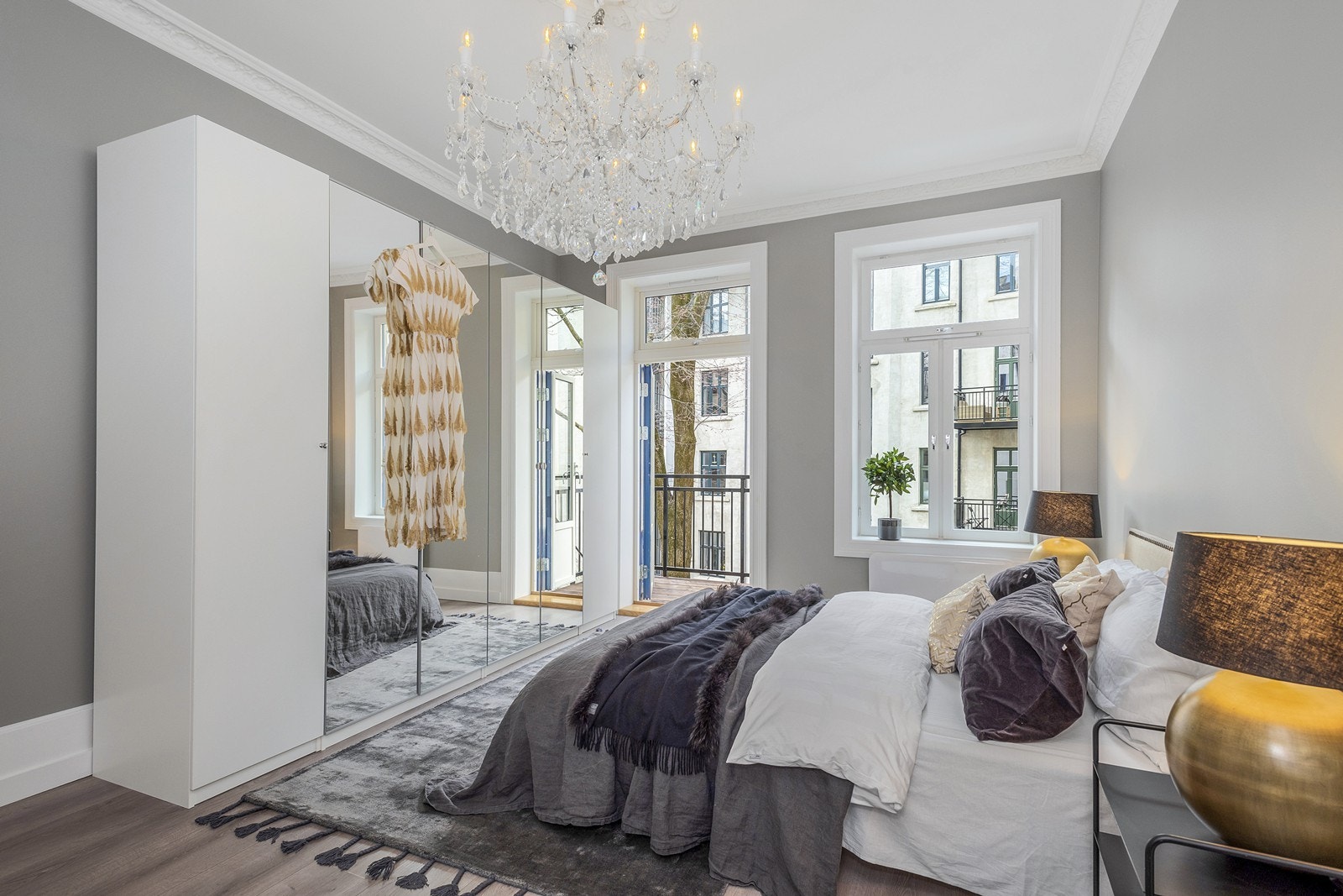 Her har du god plass til skapinnredning og annet møblement Galleribilde