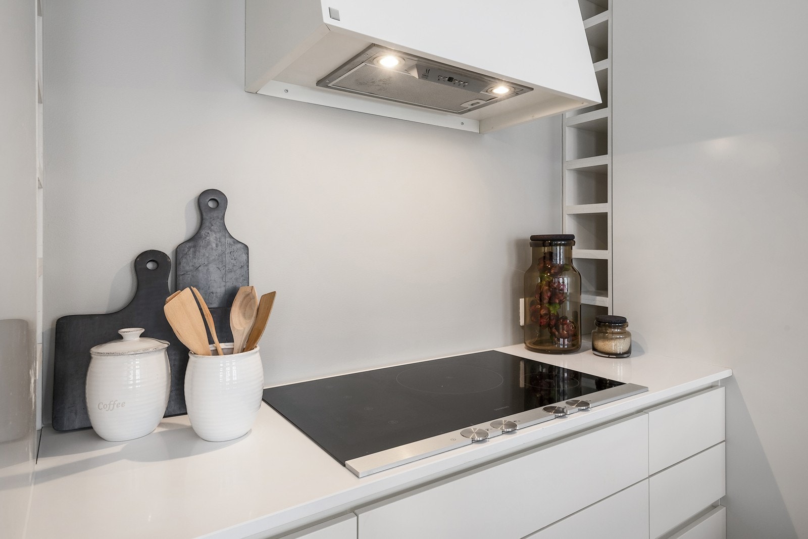 Kjøkkenet og hvitevarene er fra 2013 Galleribilde