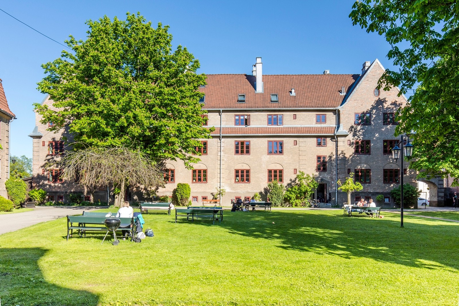 Nydelig bakgård Galleribilde