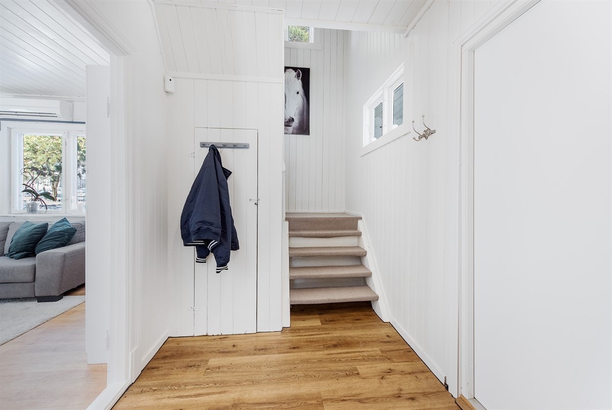 Romslig trappegang. Galleribilde