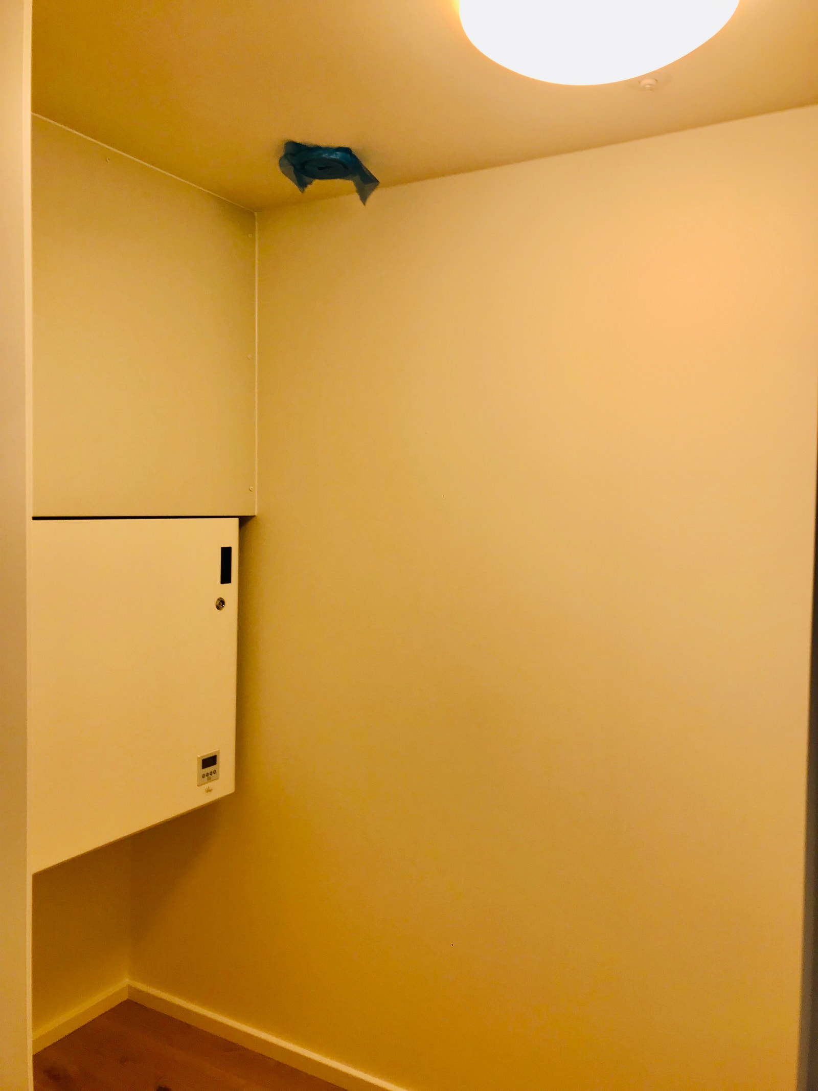 Bod / Walk-in closet på master soverommet Galleribilde