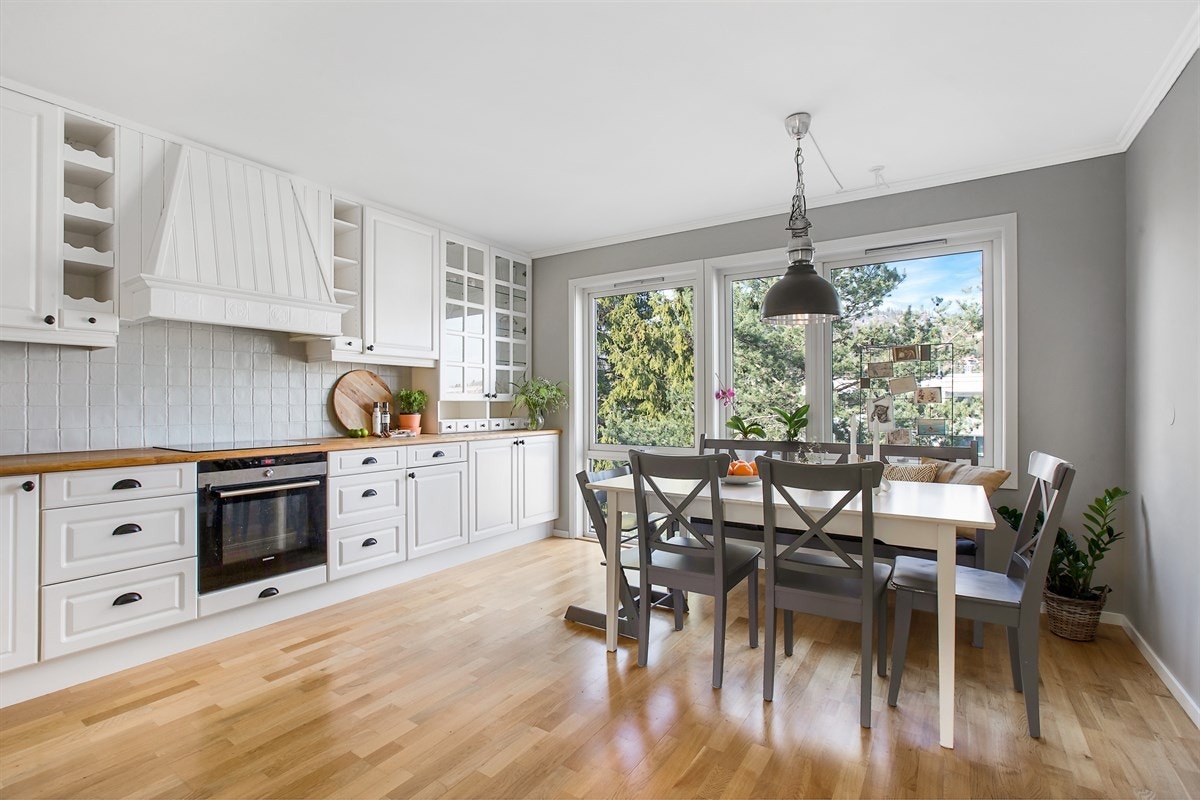 Komfyr med induksjon koketopp fra 2018. Galleribilde