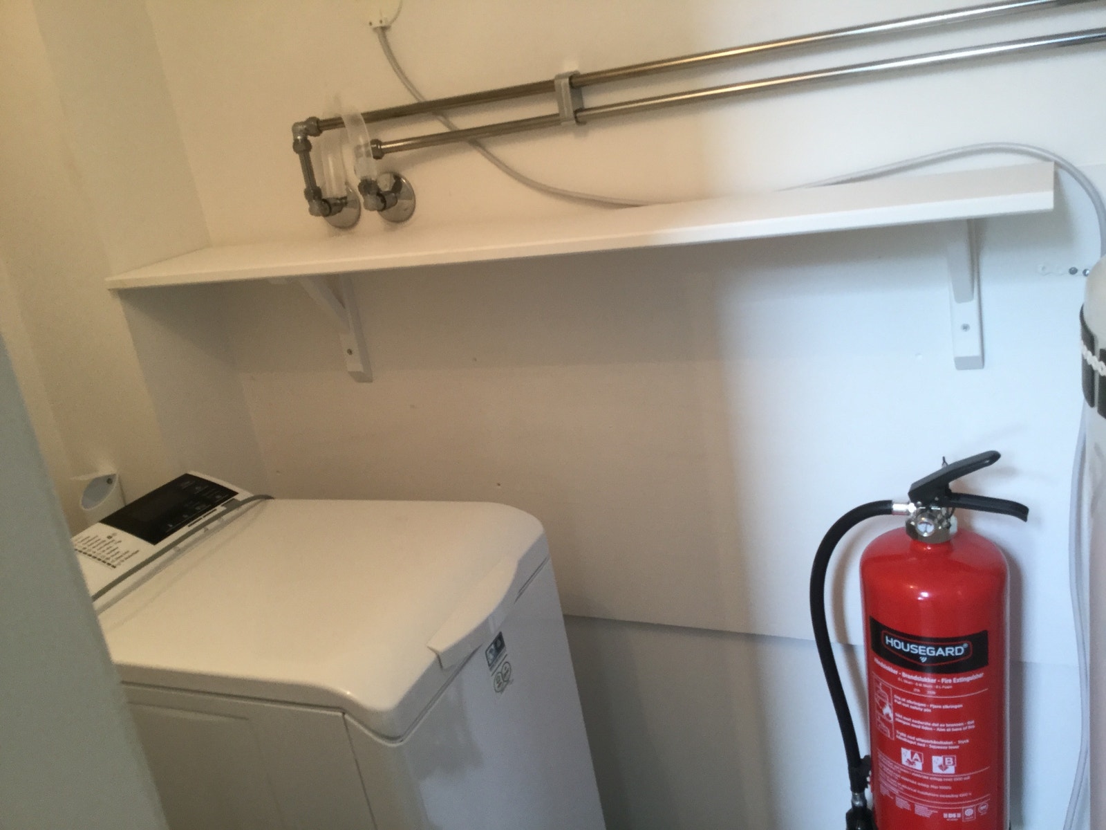 Vaskerom med AEG vaskemaskin Galleribilde