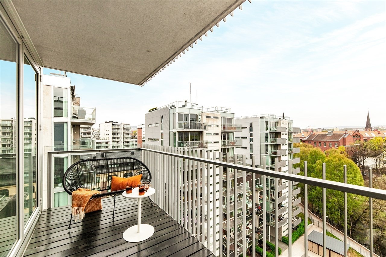 Sydøstvendt balkong med fantastisk utsikt over byen! Galleribilde