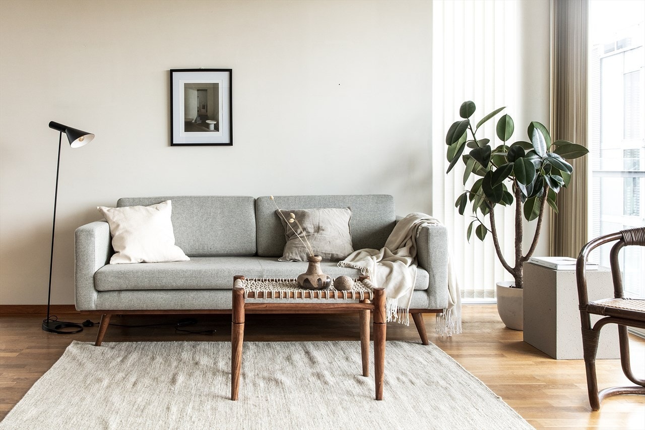 Stue med gode møbleringsmuligheter. Rom for både sofa- og spisegruppe. Galleribilde