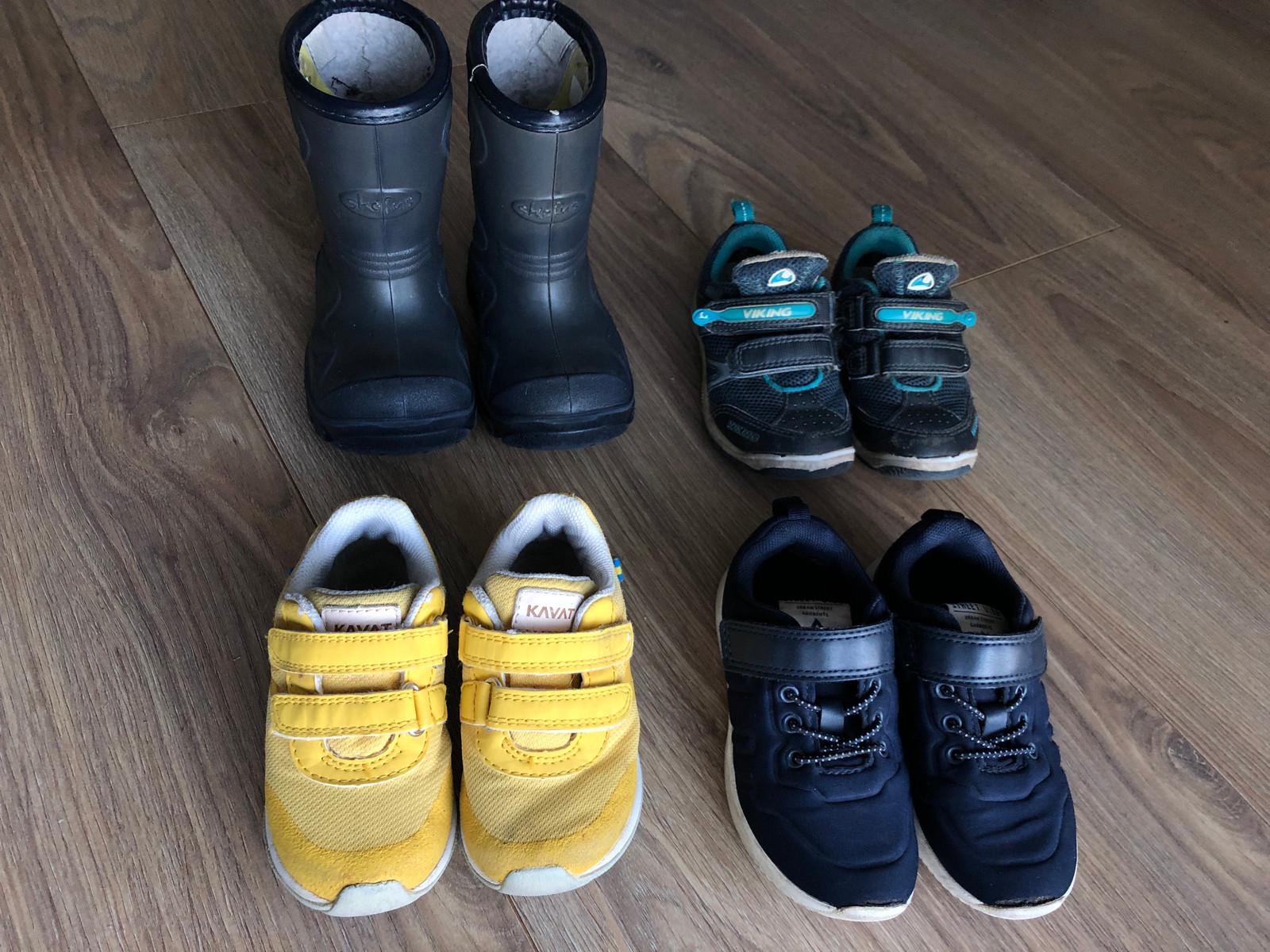 Pene sko i størrelse 22 4 par, Kavat, Viking, H&M og Pene sko i størrelse 22 4 par, Kavat, Viking, H&M og