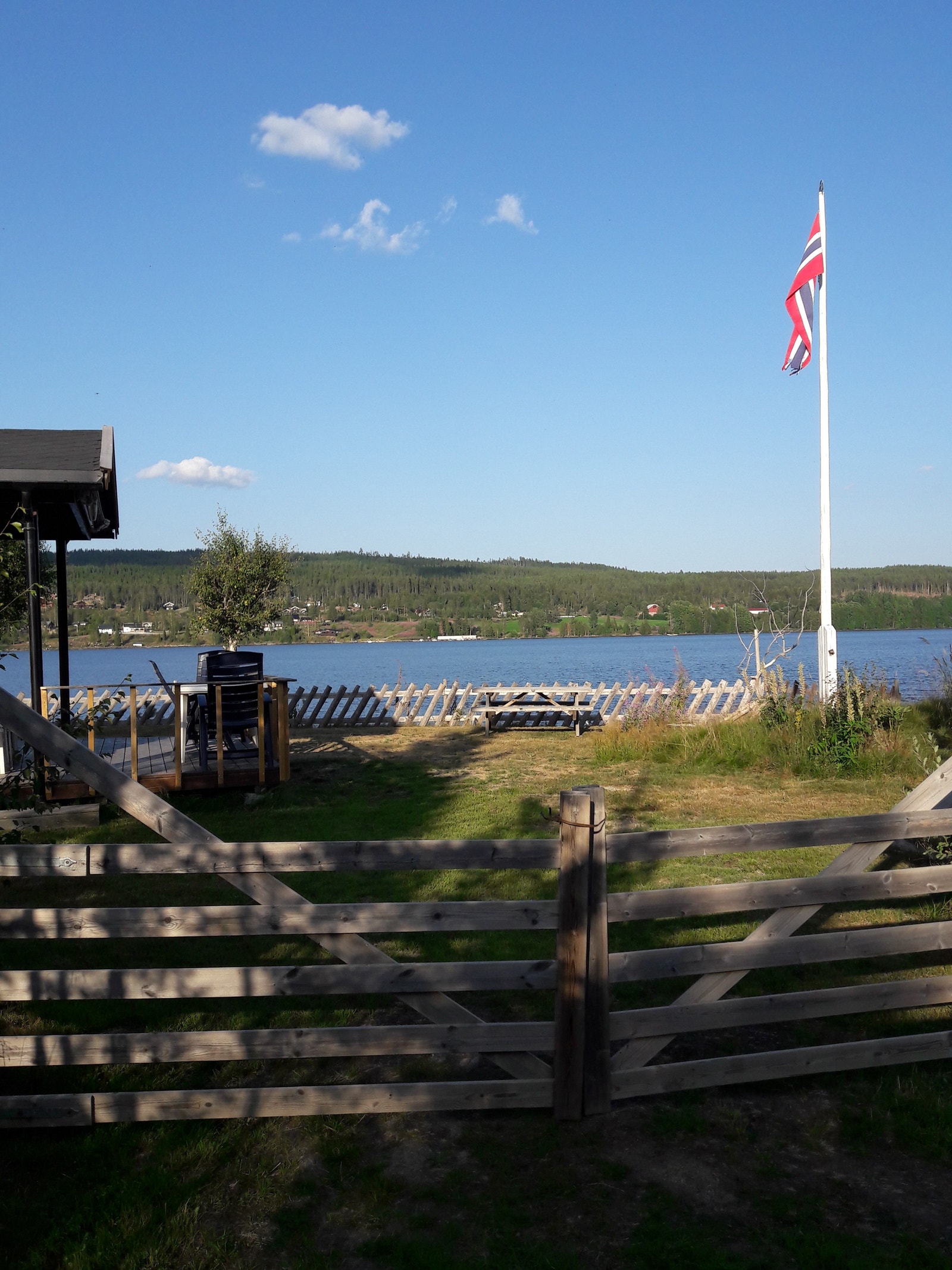 Porten inn til hytta Galleribilde