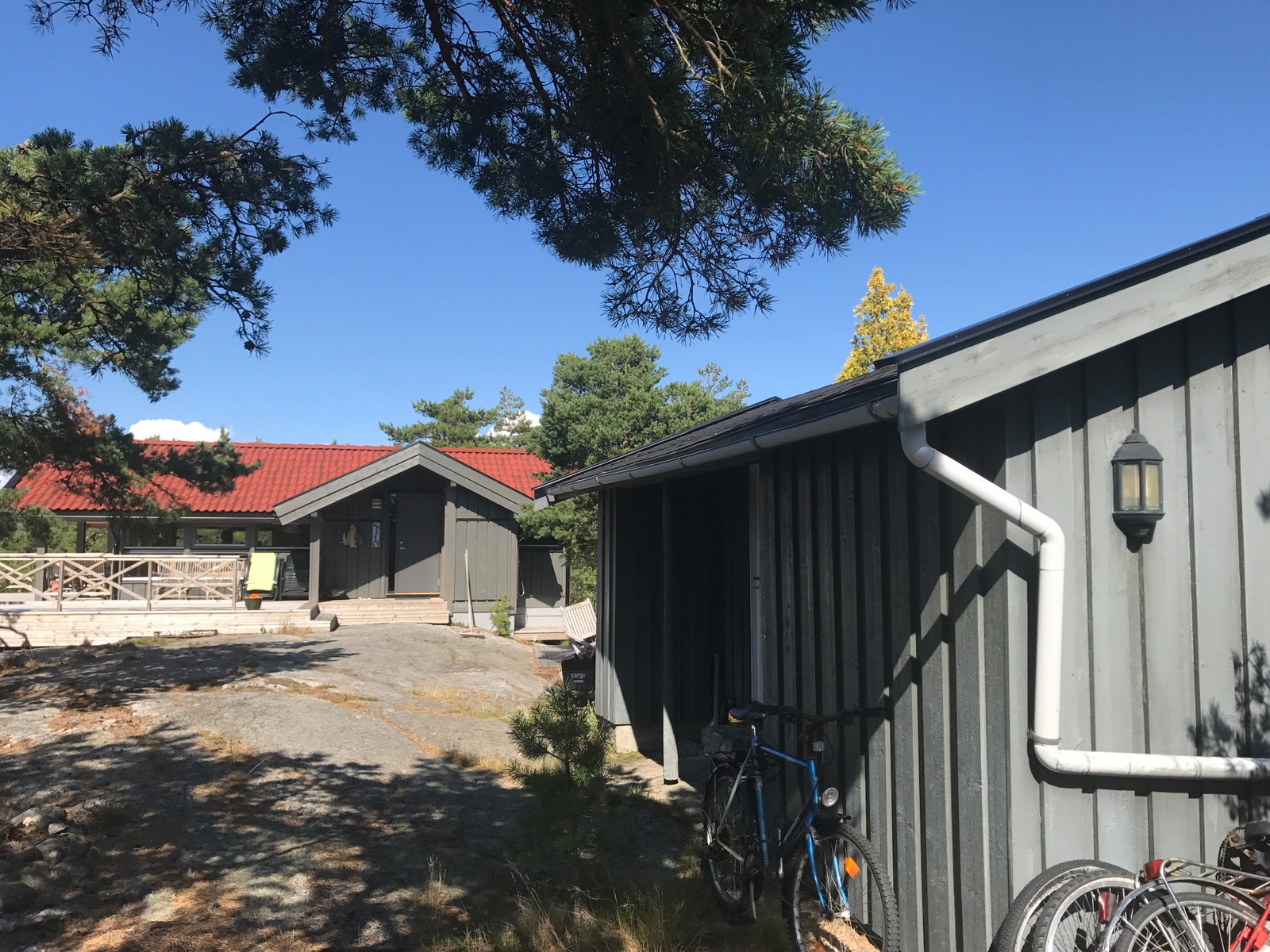 Anneks og hovedhytta Galleribilde