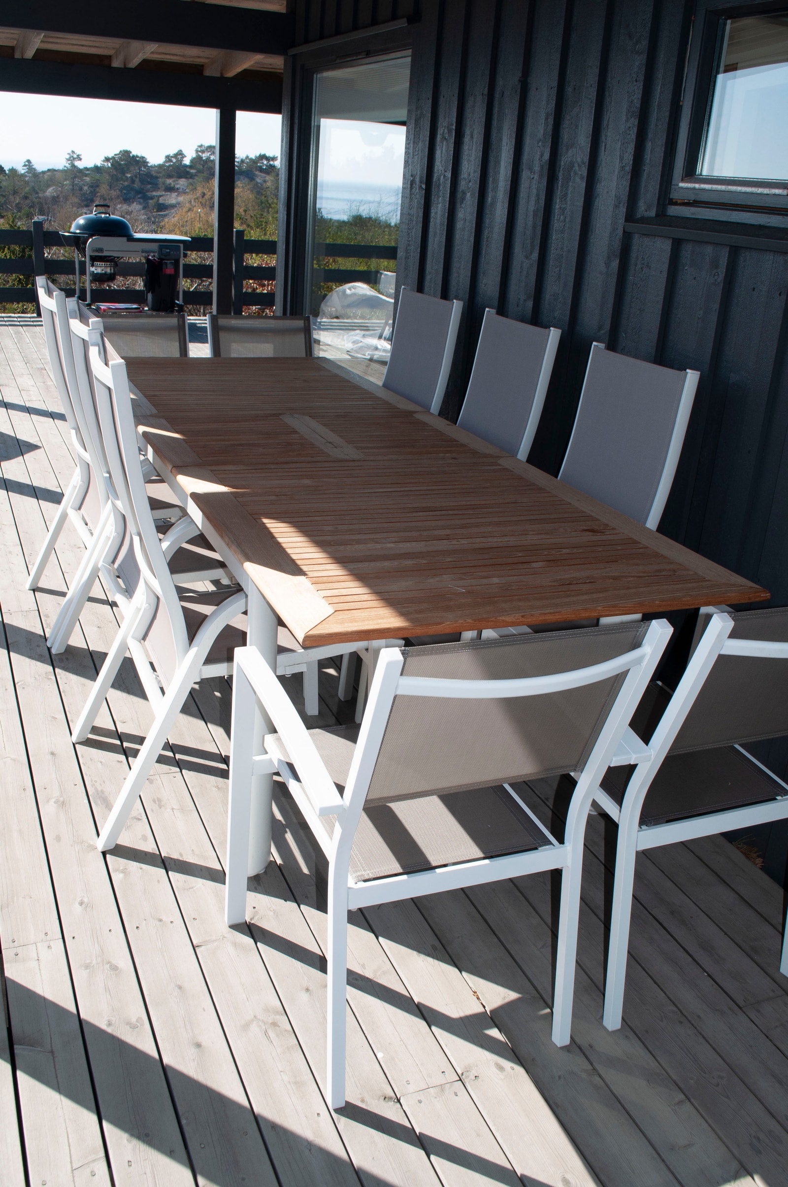 Stort ute spisebord Galleribilde