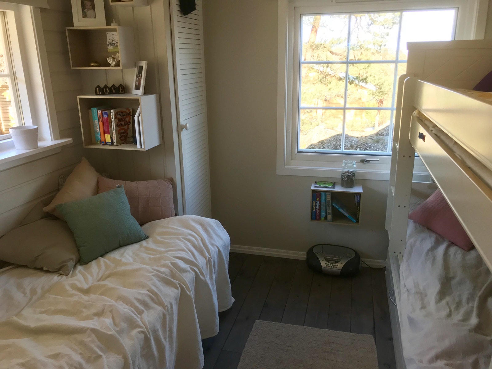 Barnerom i hovedhuset med inntil 4 sengeplasser Galleribilde