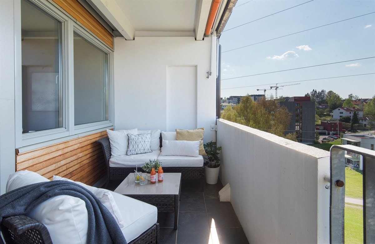 Flott kveldssol på balkongen Galleribilde