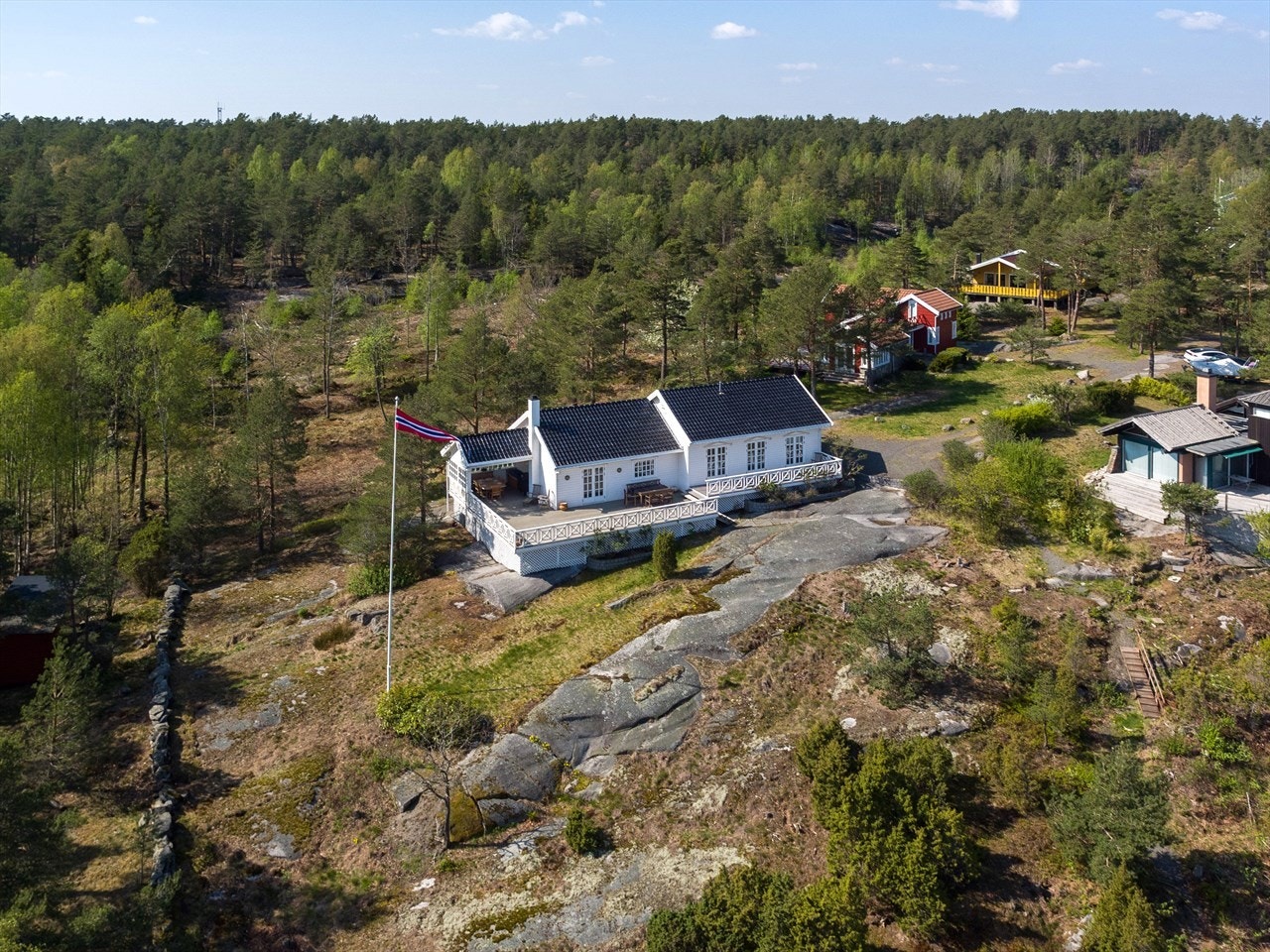 2_drone_3.jpg Galleribilde