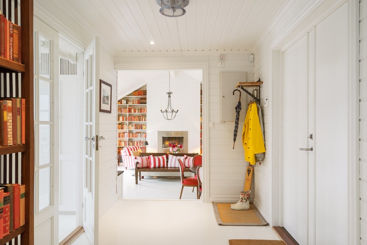 11_entr__1.jpg Galleribilde